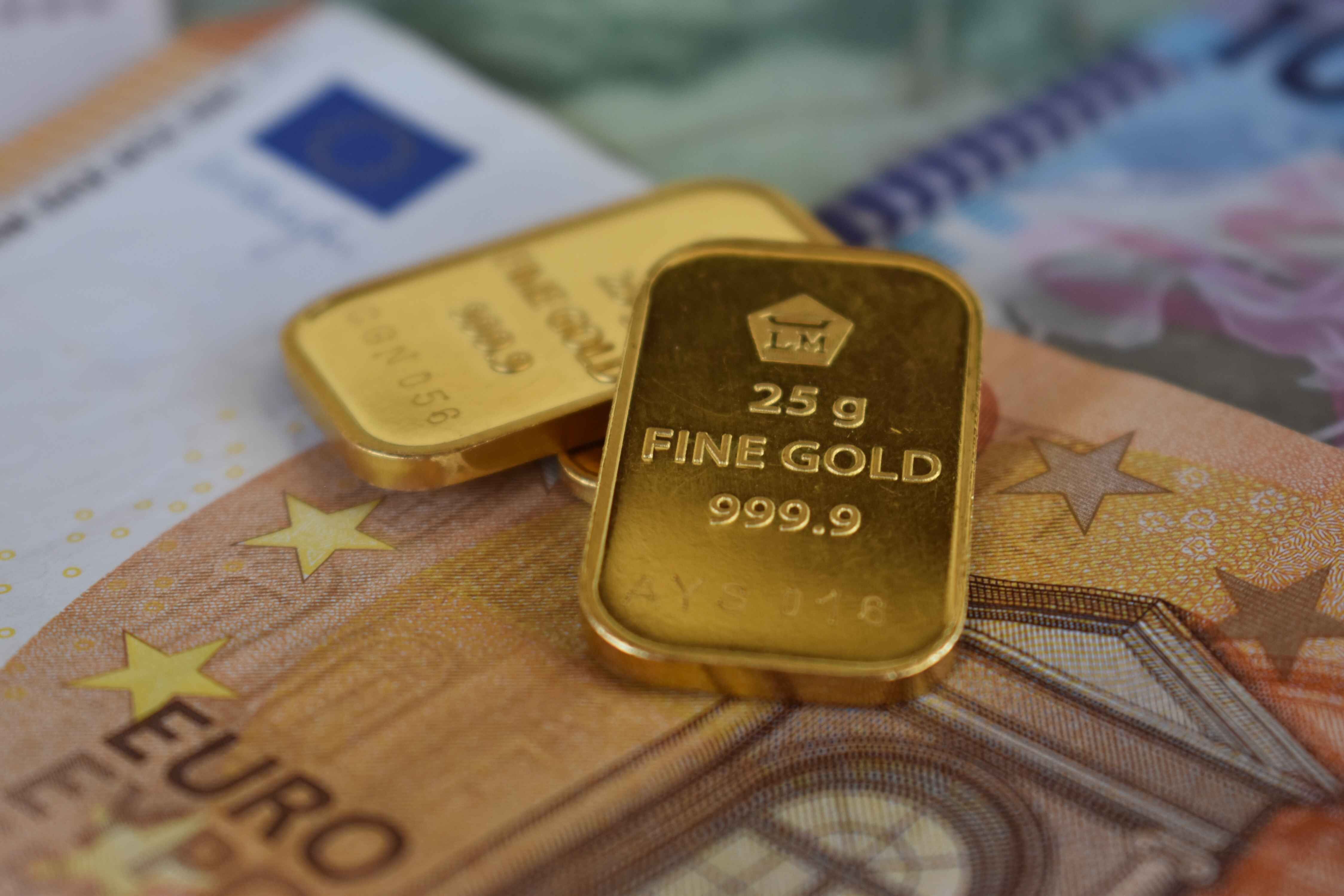 gold — illustrative banner